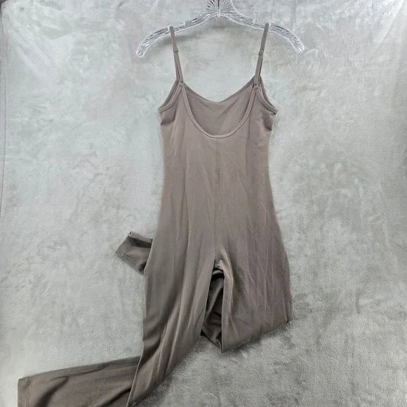 TnAction Women S Bodysuit Taupe Brown Adjustable Straps Scoop Back Sleeveless - Picture 2 of 9